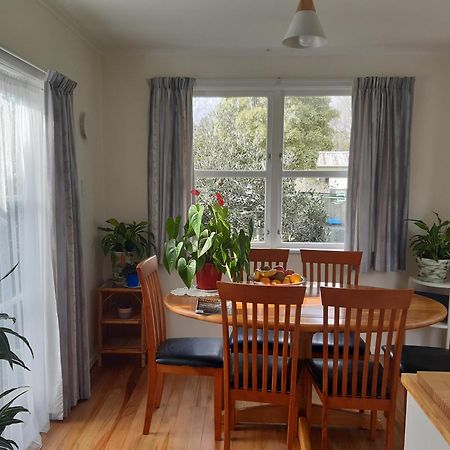 Happy Space Waihi Bagian luar foto